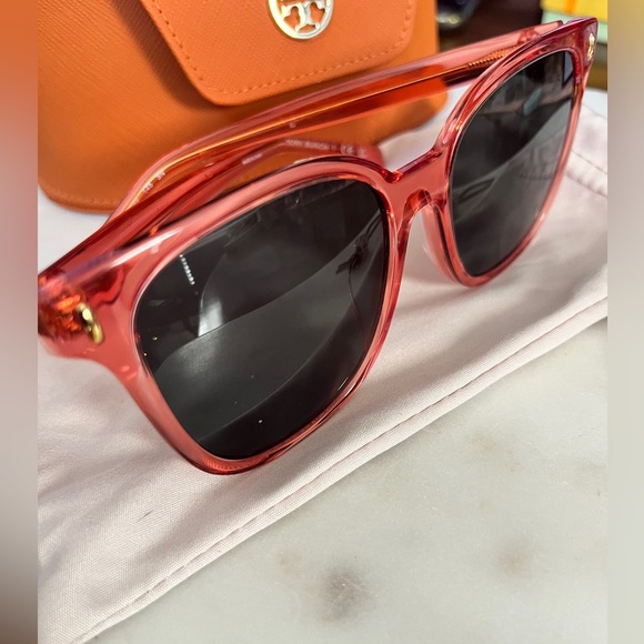Tory Burch Rose-Tinted Pink Sunglasses w/a Tan Tory Burch Dust Bag & Case (EUC) - Picture 7 of 13